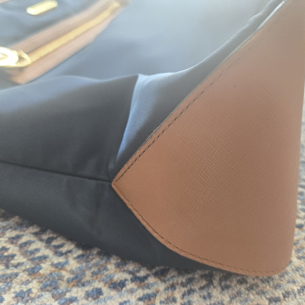 Michael Kors Navy and Tan Tote - Picture 5 of 16